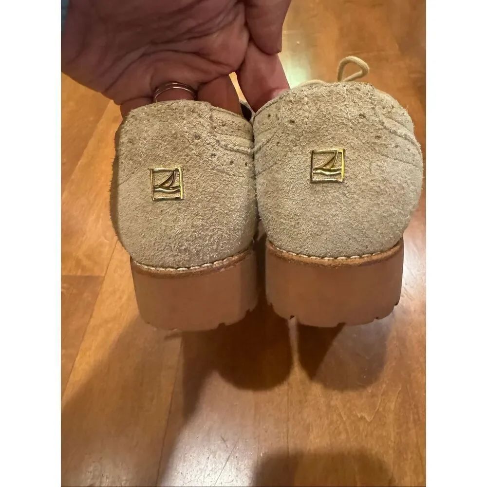 Sperry Top-Sider Wingtip Oxford Shoes Womens 6.5 Tan Suede Lace-Up Lug Sole Prep - Picture 3 of 6